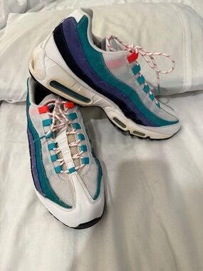 Nike Air Max 95 “Discover Your Air” Hyper Jade - Size 13M - Pre-Owned